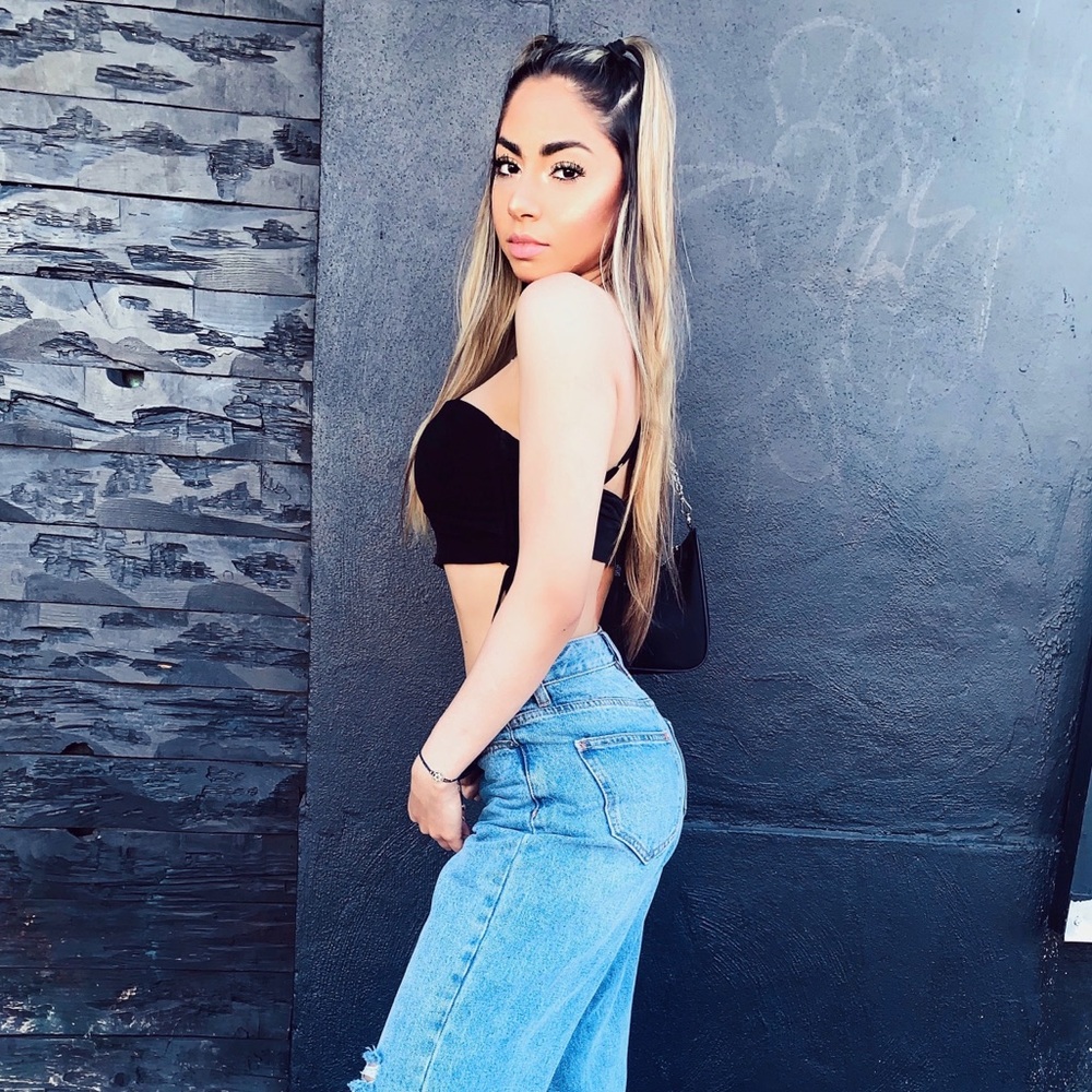 Meet your Posher, Hannah